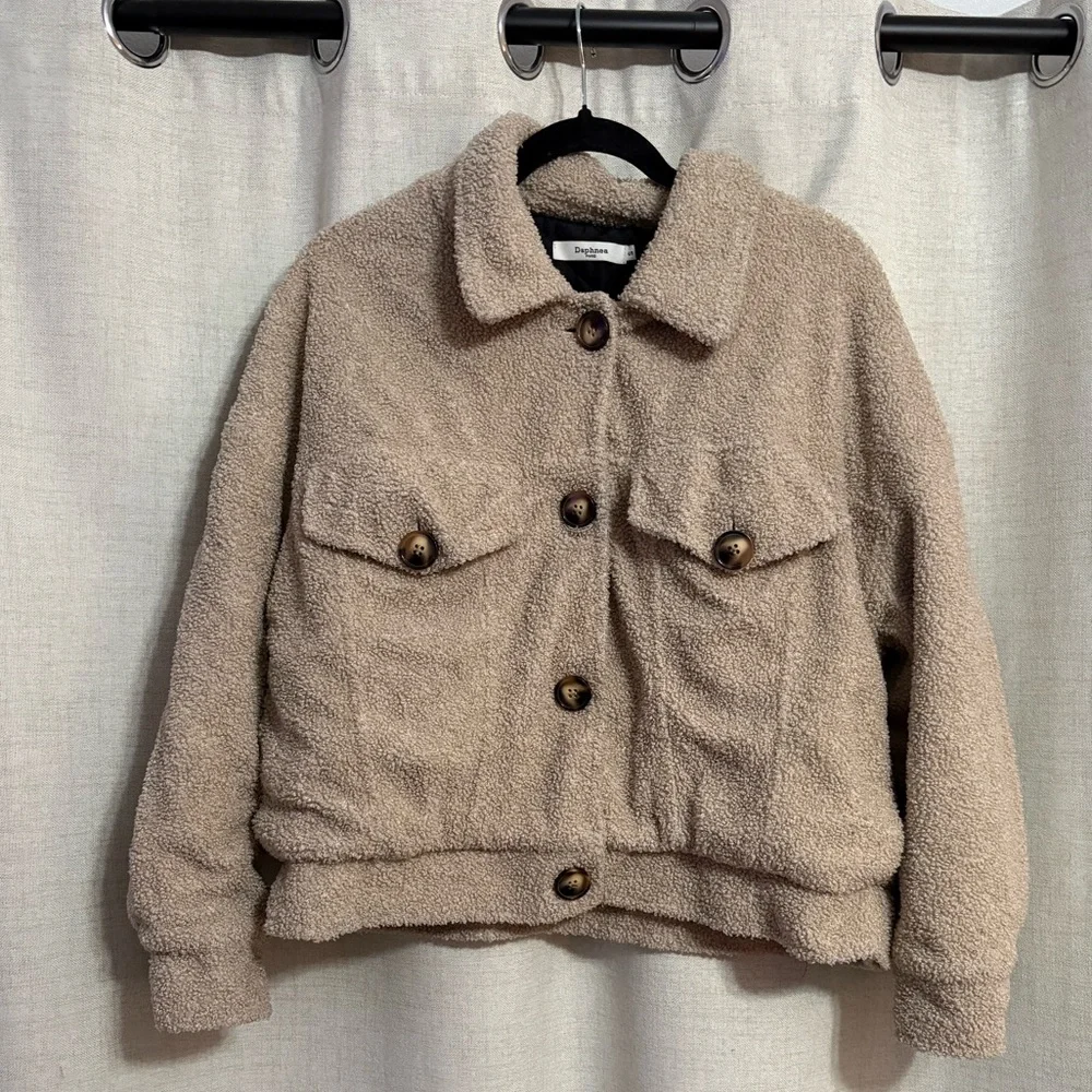 NastyGal Cozy Cream Teddy Jacket for Women - Picture 2 of 7